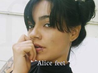 Alice_feet