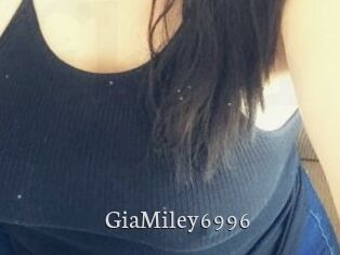 GiaMiley6996