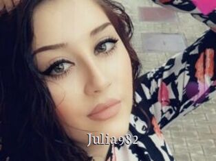 Julia982