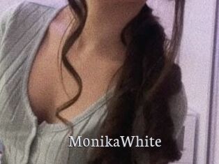 M0nikaWhite