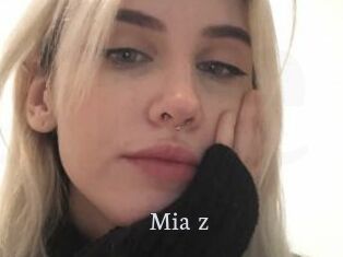 Mia_z